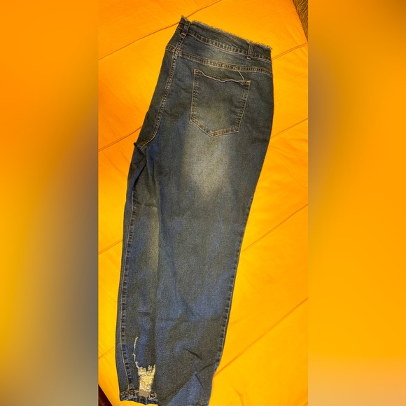 Frayed Waistband Jeans - Picture 2 of 4